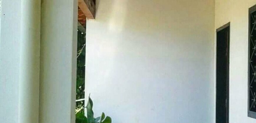 Casa en venta en Villa Elisa sobre calle asfaltada Paso Medín!