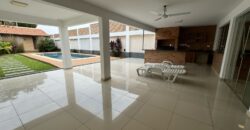 ¡¡EN VENTA HERMOSA RESIDENCIA  CON PISCINA EN BARRIO JARA (600 M2)!!