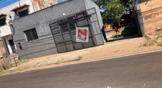 VENDO HERMOSA PROPIEDAD CON OFICINA SOBRE AVDA DEFENSORES DEL CHACO