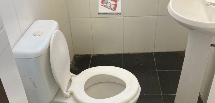 VENDO HERMOSA PROPIEDAD CON OFICINA SOBRE AVDA DEFENSORES DEL CHACO