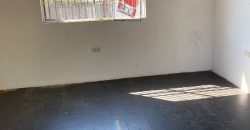 VENDO HERMOSA PROPIEDAD CON OFICINA SOBRE AVDA DEFENSORES DEL CHACO