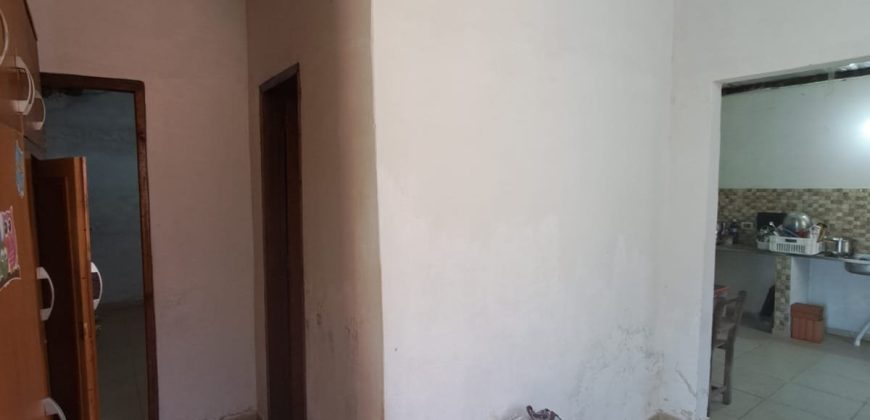 A LA VENTA CASA EN CIUDAD DE YPANE