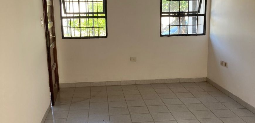 ALQUILO DUPLEX EN LUQUE VILLA ADELA