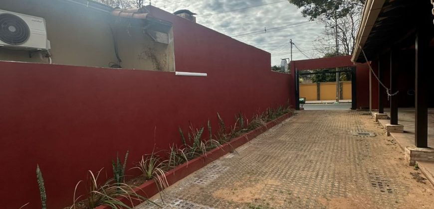 ALQUILER RESIDENCIAL O EMPRESARIAL SOBRE DENIS ROA ZONA BARRIO SAN CRISTOBAL- ASUNCION