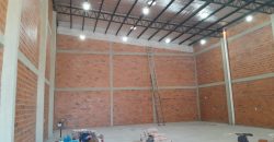 DEPOSITO EN ALQUILER A PASOS DE AVDA. MADAME LYNCH Y MCAL. LOPEZ