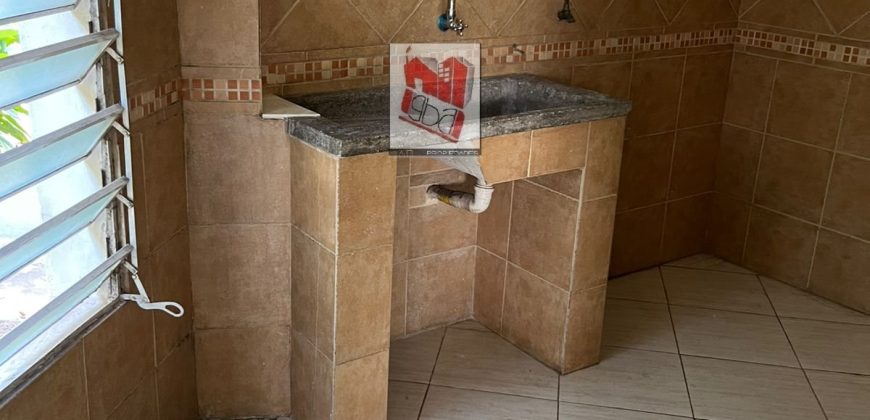 ALQUILER DE AMPLIO DEPARTAMENTO SOBRE LA AVDA. BOGGIANI