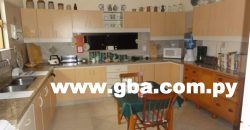 EN VENTA BELLA RESIDENCIA – LUQUE LOMA MERLO