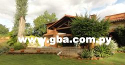 EN VENTA BELLA RESIDENCIA – LUQUE LOMA MERLO