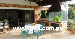 EN VENTA BELLA RESIDENCIA – LUQUE LOMA MERLO