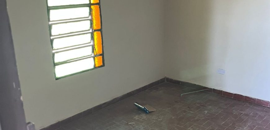 HERMOSO CHALET EN ALQUILER A PASOS DE MADAME LYNCH – BARRIO SANTA MARIA